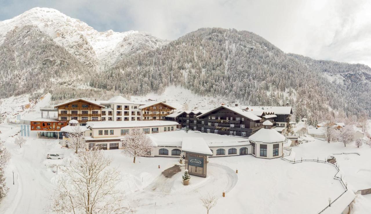 Hotel Gut Brandlhof Зальфельден Экстерьер фото