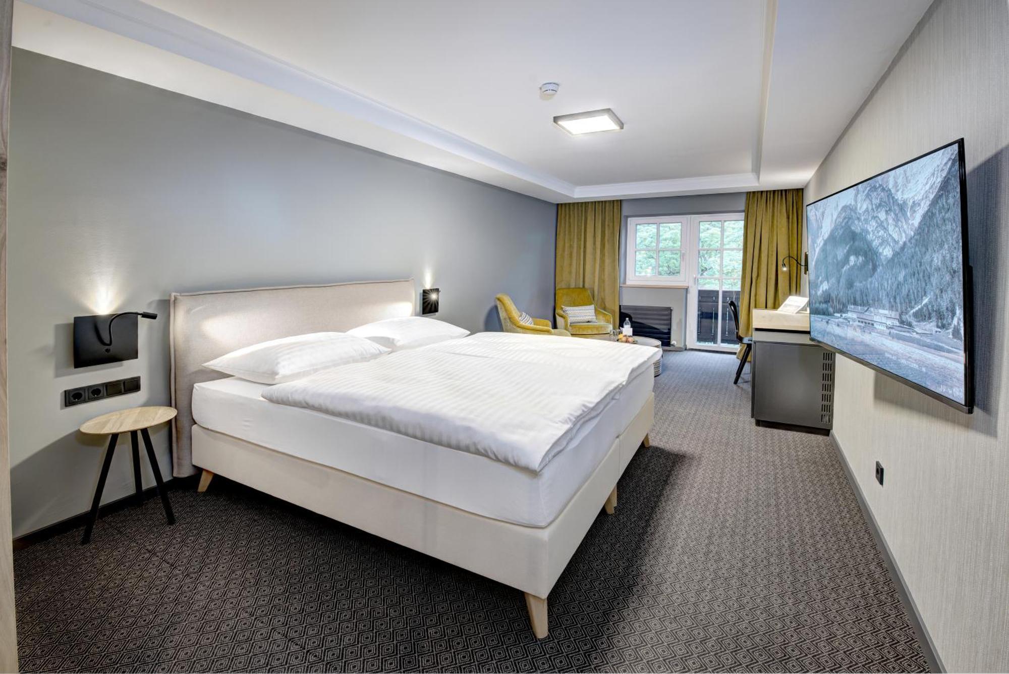 Hotel Gut Brandlhof Зальфельден Экстерьер фото